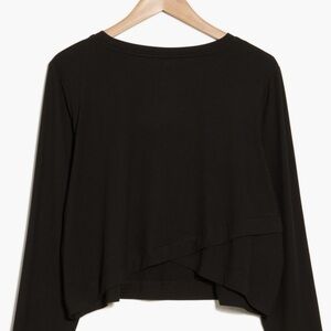 Jessica Simpson:Cross Long Sleeve T-Shirt